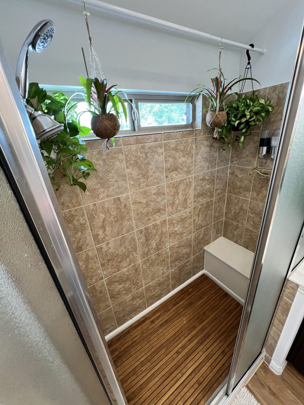 Shower mat shelf — gallery